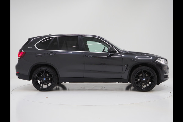 BMW X5 xDrive40e iPerformance High Executive | Sportstoelen | Leder | Memory | Sfeerverlichting BMW X5 xDrive40e iPerformance High Executive | Sportstoelen | Leder | Memory | Sfeerverlichting