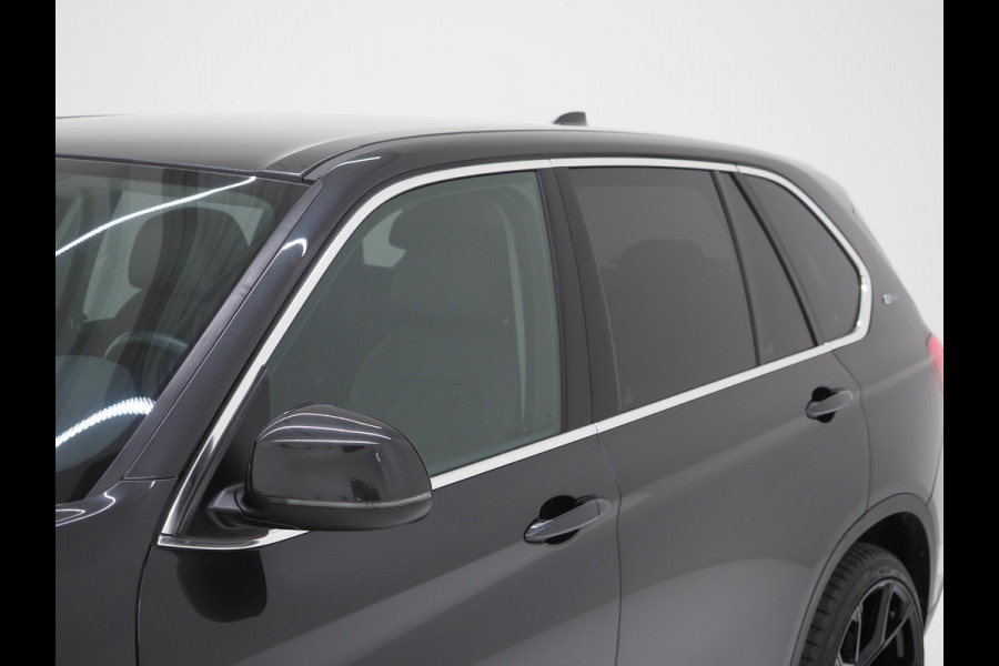 BMW X5 xDrive40e iPerformance High Executive | Sportstoelen | Leder | Memory | Sfeerverlichting BMW X5 xDrive40e iPerformance High Executive | Sportstoelen | Leder | Memory | Sfeerverlichting