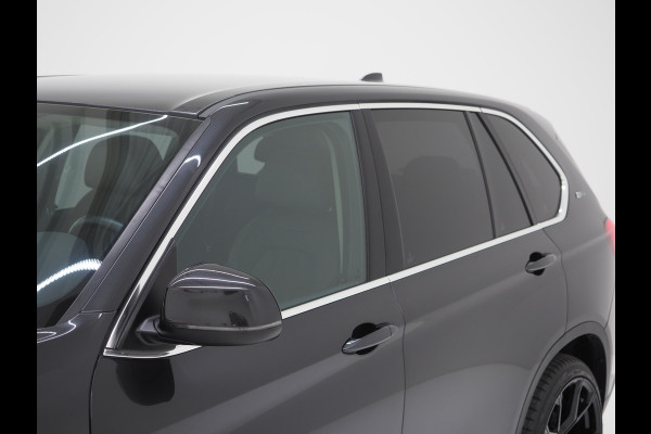 BMW X5 xDrive40e iPerformance High Executive | Sportstoelen | Leder | Memory | Sfeerverlichting BMW X5 xDrive40e iPerformance High Executive | Sportstoelen | Leder | Memory | Sfeerverlichting