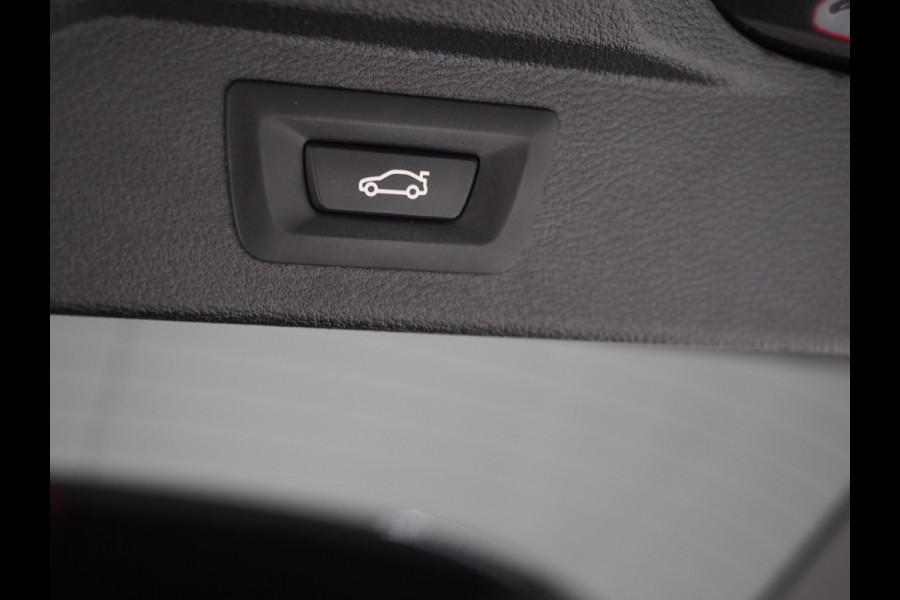 BMW X5 xDrive40e iPerformance High Executive | Sportstoelen | Leder | Memory | Sfeerverlichting BMW X5 xDrive40e iPerformance High Executive | Sportstoelen | Leder | Memory | Sfeerverlichting