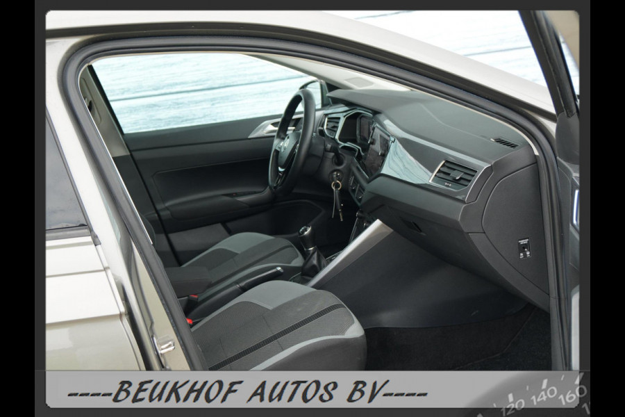 Volkswagen Polo 1.0 TSI Highline Panoramadak Xenon Carplay