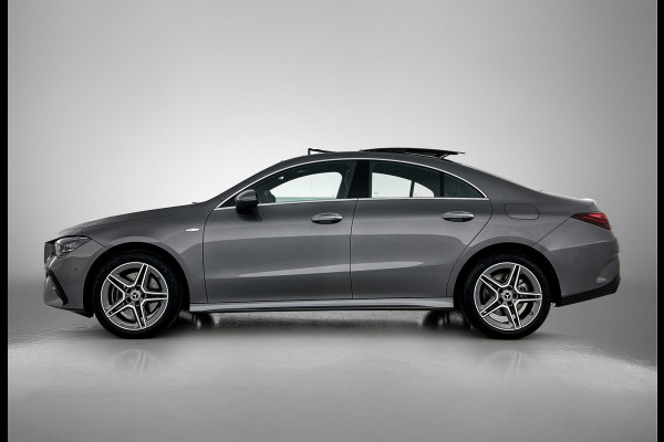 Mercedes-Benz CLA-Klasse 250 e Business Solution AMG | Smartphone integratie | Panoramaschuifdak | Stoelverwarming voor | Multibeam LED | KEYLESS GO | Draadloos oplaadsysteem voor smartphone |