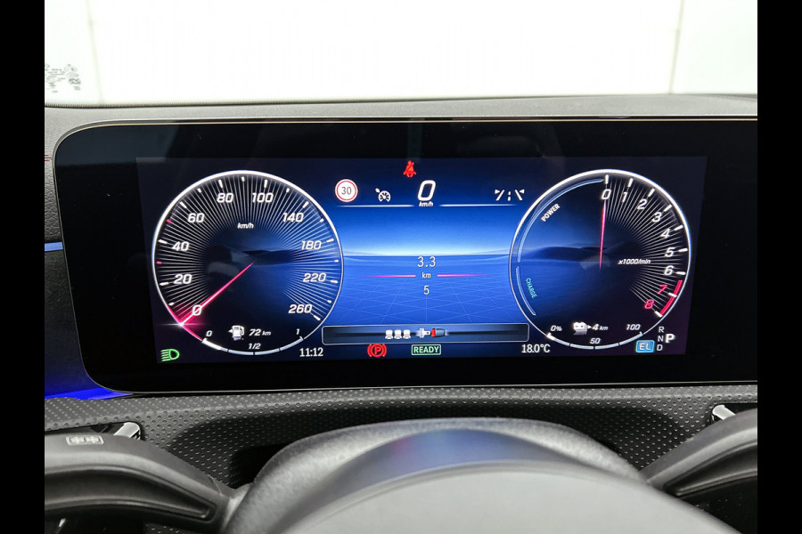 Mercedes-Benz CLA-Klasse 250 e Business Solution AMG | Smartphone integratie | Panoramaschuifdak | Stoelverwarming voor | Multibeam LED | KEYLESS GO | Draadloos oplaadsysteem voor smartphone |
