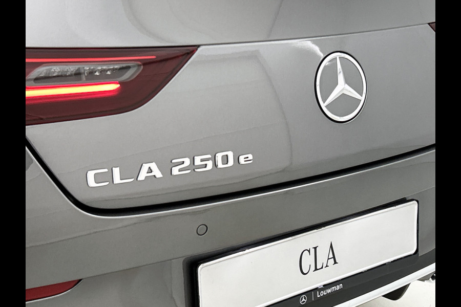 Mercedes-Benz CLA-Klasse 250 e Business Solution AMG | Smartphone integratie | Panoramaschuifdak | Stoelverwarming voor | Multibeam LED | KEYLESS GO | Draadloos oplaadsysteem voor smartphone |