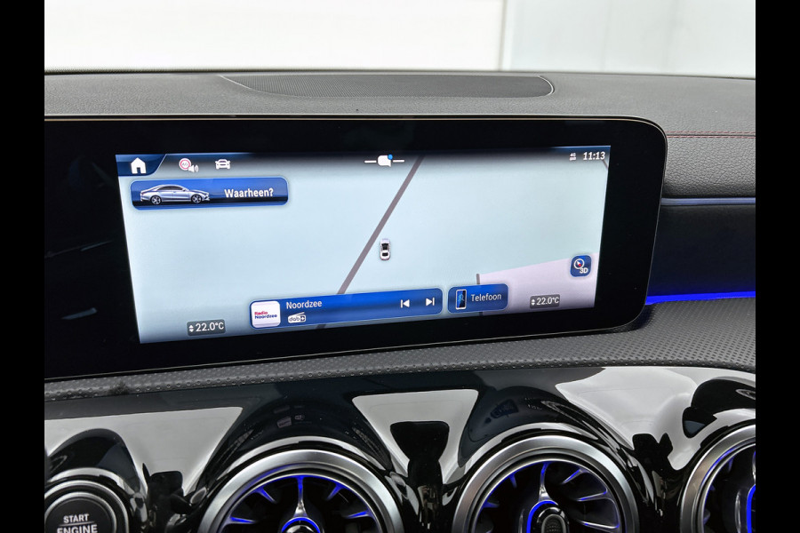 Mercedes-Benz CLA-Klasse 250 e Business Solution AMG | Smartphone integratie | Panoramaschuifdak | Stoelverwarming voor | Multibeam LED | KEYLESS GO | Draadloos oplaadsysteem voor smartphone |