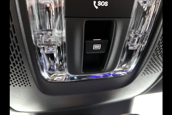 Mercedes-Benz CLA-Klasse 250 e Business Solution AMG | Smartphone integratie | Panoramaschuifdak | Stoelverwarming voor | Multibeam LED | KEYLESS GO | Draadloos oplaadsysteem voor smartphone |