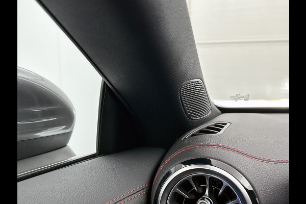 Mercedes-Benz CLA-Klasse 250 e Business Solution AMG | Smartphone integratie | Panoramaschuifdak | Stoelverwarming voor | Multibeam LED | KEYLESS GO | Draadloos oplaadsysteem voor smartphone |