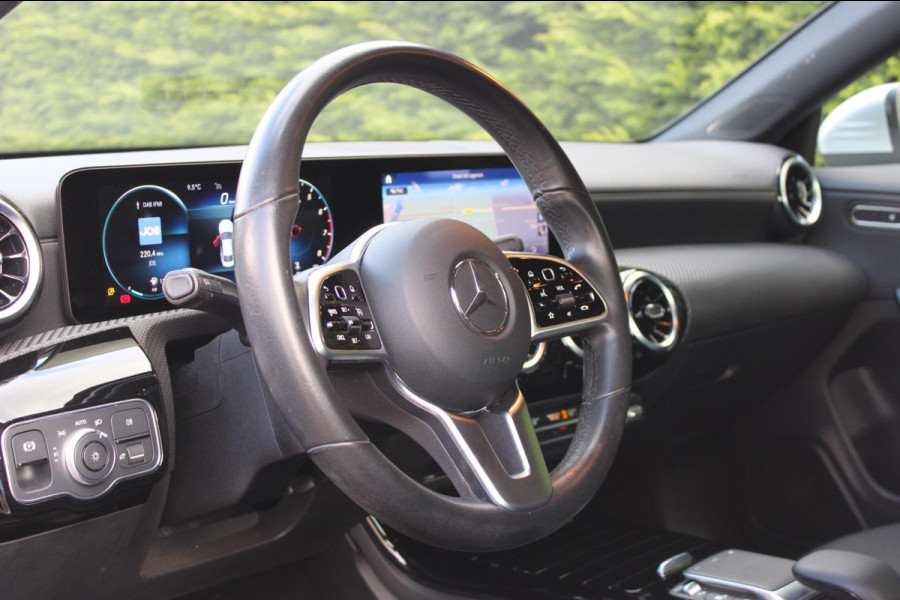 Mercedes-Benz CLA-Klasse 180 Business Solution Origineel NL