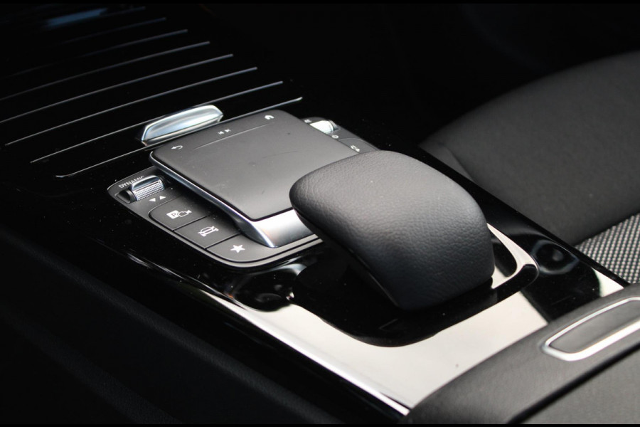Mercedes-Benz CLA-Klasse 180 Business Solution Origineel NL