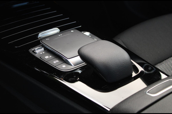 Mercedes-Benz CLA-Klasse 180 Business Solution Origineel NL