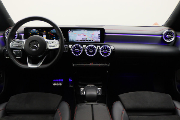 Mercedes-Benz CLA-Klasse 250 e Business Solution AMG Limited Panoramadak, Memory, Matrix LED, Sfeerverlichting, Apple Carplay, DAB