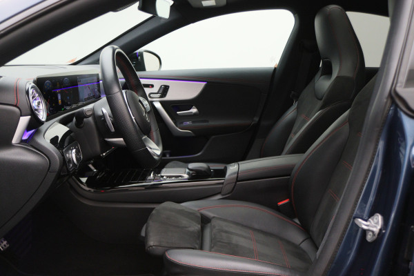 Mercedes-Benz CLA-Klasse 250 e Business Solution AMG Limited Panoramadak, Memory, Matrix LED, Sfeerverlichting, Apple Carplay, DAB