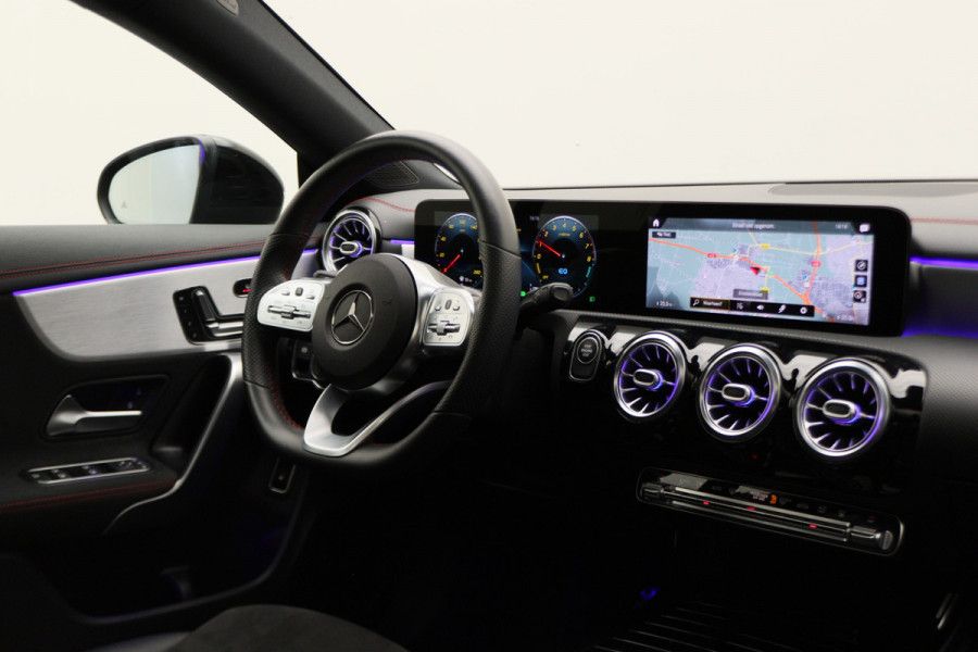 Mercedes-Benz CLA-Klasse 250 e Business Solution AMG Limited Panoramadak, Memory, Matrix LED, Sfeerverlichting, Apple Carplay, DAB