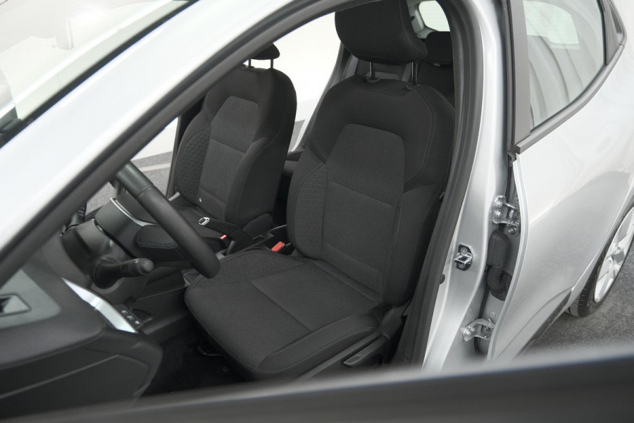 Renault Clio TCe 90 Zen | Navigatie | Elektrische ramen | Apple Carplay Renault Clio TCe 90 Zen | Navigatie | Elektrische ramen | Apple Carplay