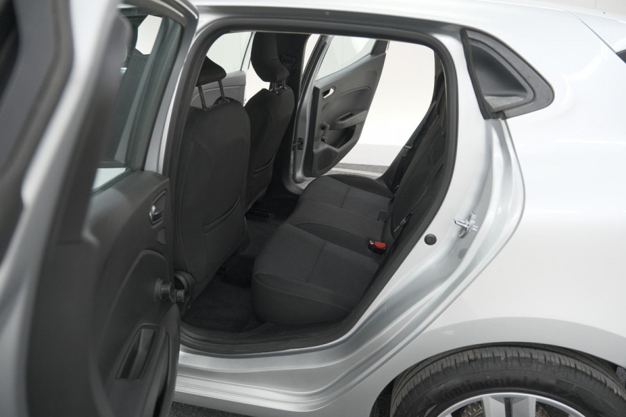 Renault Clio TCe 90 Zen | Navigatie | Elektrische ramen | Apple Carplay Renault Clio TCe 90 Zen | Navigatie | Elektrische ramen | Apple Carplay