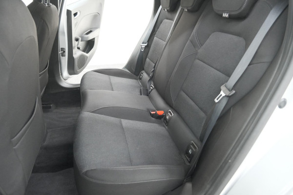 Renault Clio TCe 90 Zen | Navigatie | Elektrische ramen | Apple Carplay Renault Clio TCe 90 Zen | Navigatie | Elektrische ramen | Apple Carplay