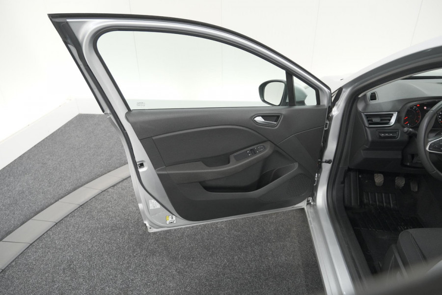 Renault Clio TCe 90 Zen | Navigatie | Elektrische ramen | Apple Carplay Renault Clio TCe 90 Zen | Navigatie | Elektrische ramen | Apple Carplay