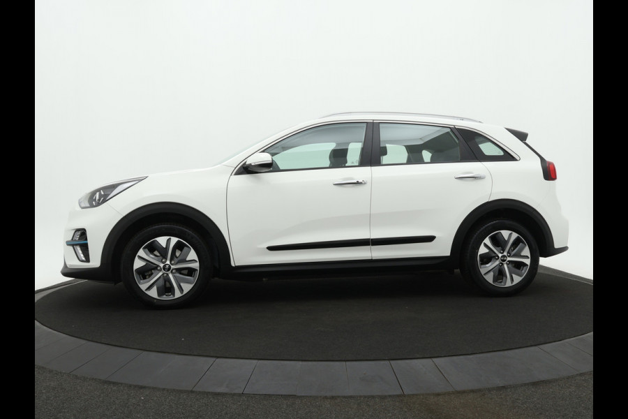 Kia e-Niro DynamicLine 39.2kWh - SOH 97,2% - Apple CarPlay/Android Auto - Achteruitrijcamera - Cruise Control - Navigatie - Climate Control - Fabrieksgarantie tot 05-2028