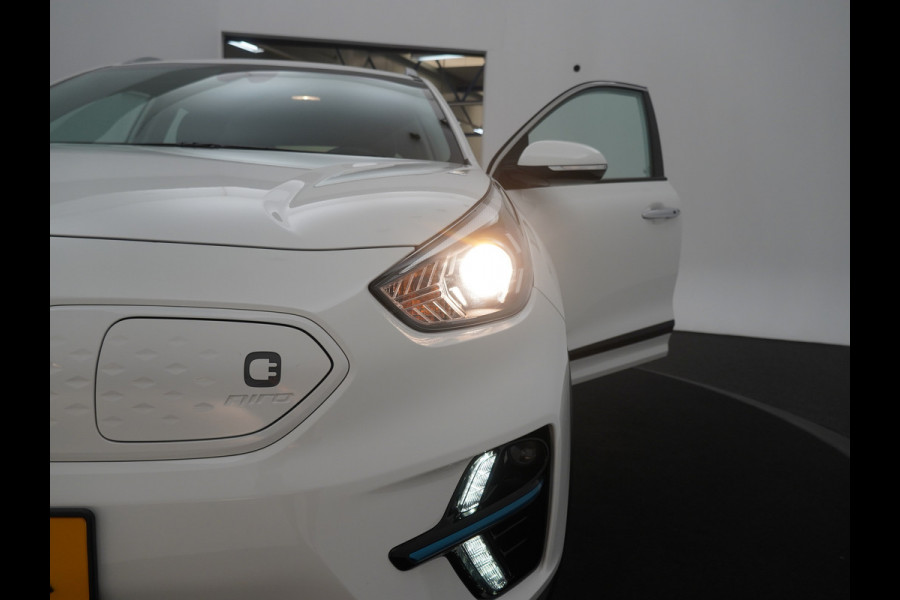 Kia e-Niro DynamicLine 39.2kWh - SOH 97,2% - Apple CarPlay/Android Auto - Achteruitrijcamera - Cruise Control - Navigatie - Climate Control - Fabrieksgarantie tot 05-2028