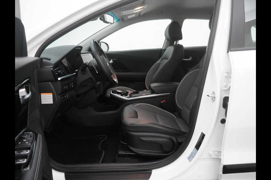Kia e-Niro DynamicLine 39.2kWh - SOH 97,2% - Apple CarPlay/Android Auto - Achteruitrijcamera - Cruise Control - Navigatie - Climate Control - Fabrieksgarantie tot 05-2028