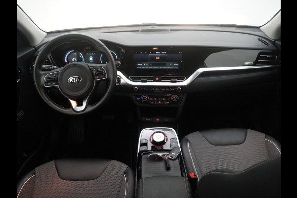Kia e-Niro DynamicLine 39.2kWh - SOH 97,2% - Apple CarPlay/Android Auto - Achteruitrijcamera - Cruise Control - Navigatie - Climate Control - Fabrieksgarantie tot 05-2028