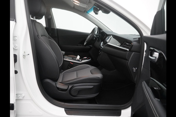 Kia e-Niro DynamicLine 39.2kWh - SOH 97,2% - Apple CarPlay/Android Auto - Achteruitrijcamera - Cruise Control - Navigatie - Climate Control - Fabrieksgarantie tot 05-2028