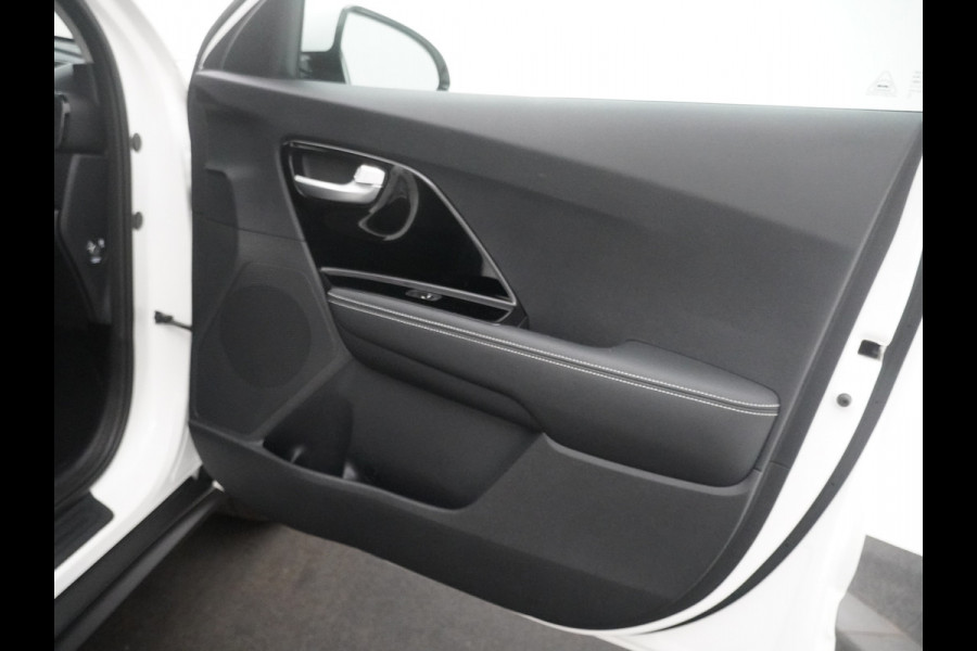 Kia e-Niro DynamicLine 39.2kWh - SOH 97,2% - Apple CarPlay/Android Auto - Achteruitrijcamera - Cruise Control - Navigatie - Climate Control - Fabrieksgarantie tot 05-2028