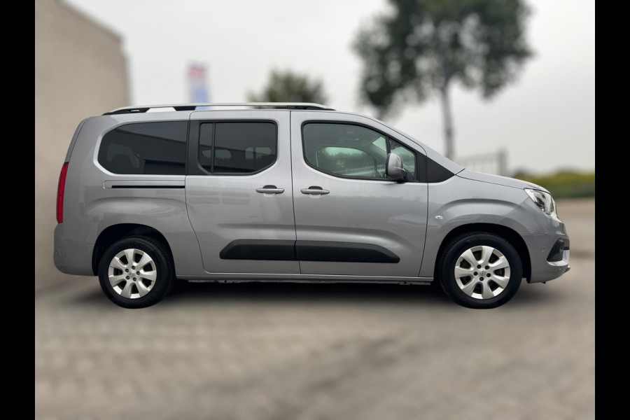 Opel Combo Tour 1.2 Turbo L2H1 Edition 7p. TREKHAAK / CAMERA / VOORRUIT VERW. / NAVI / CRUISE / WARNINGSPOTS / STUURVERW. / PDC