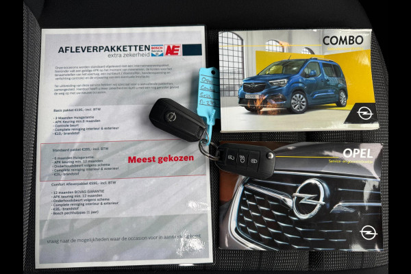 Opel Combo Tour 1.2 Turbo L2H1 Edition 7p. TREKHAAK / CAMERA / VOORRUIT VERW. / NAVI / CRUISE / WARNINGSPOTS / STUURVERW. / PDC