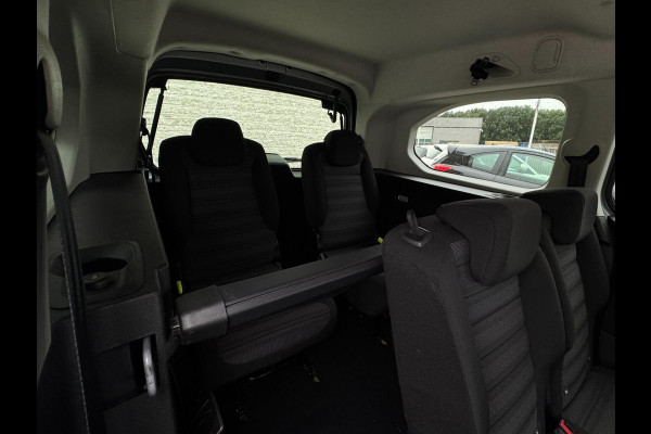 Opel Combo Tour 1.2 Turbo L2H1 Edition 7p. TREKHAAK / CAMERA / VOORRUIT VERW. / NAVI / CRUISE / WARNINGSPOTS / STUURVERW. / PDC