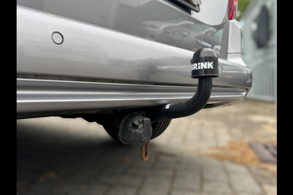 Opel Combo Tour 1.2 Turbo L2H1 Edition 7p. TREKHAAK / CAMERA / VOORRUIT VERW. / NAVI / CRUISE / WARNINGSPOTS / STUURVERW. / PDC
