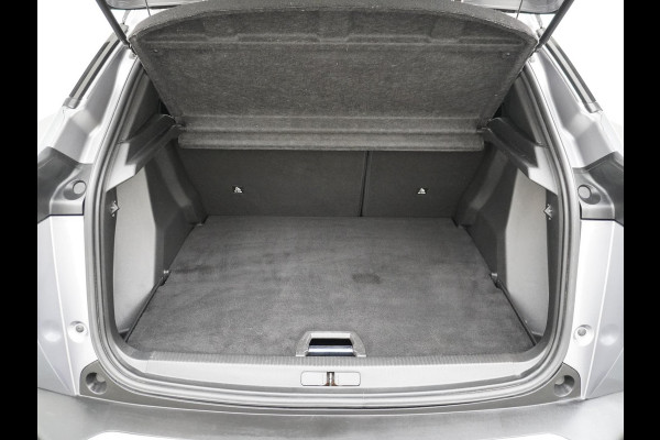 Peugeot e-2008 EV GT Pack 50 kWh VAN: 21.900,- VOOR: 19.877,- UW HERFST VOORDDEL: 2.023,- EURO 3 FASE LADEN!| RIJLAAR GEPRIJSD INCL. 12MND BOVAG