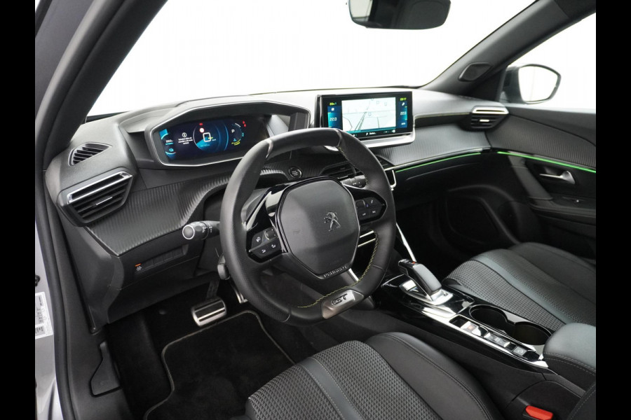 Peugeot e-2008 EV GT Pack 50 kWh VAN: 21.900,- VOOR: 19.877,- UW HERFST VOORDDEL: 2.023,- EURO 3 FASE LADEN!| RIJLAAR GEPRIJSD INCL. 12MND BOVAG