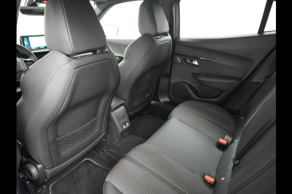 Peugeot e-2008 EV GT Pack 50 kWh VAN: 21.900,- VOOR: 19.877,- UW HERFST VOORDDEL: 2.023,- EURO 3 FASE LADEN!| RIJLAAR GEPRIJSD INCL. 12MND BOVAG