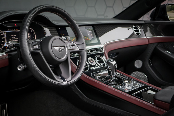 Bentley Continental GTC 4.0 V8 First Edition | NAIM | CARBON EXTERIOR & INTERIOR | ROTATING DISPLAY | SPORTUITLAAT | ADAPTIVE CRUISE | CARPLAY | DAB | H
