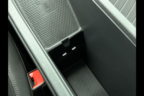 CUPRA Born Essential 62 kWh Airco ECC Navi Carplay Adaptive Cruise Control Ambient Light PDC VA + Camera