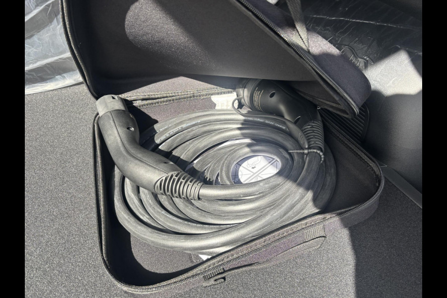 Kia Niro AIR 64kWh VAN: 43.990,- VOOR: 35.877,- UW HERFSTVOORDEEL: 8.023,- EURO | NIEUWE AUTO! | INCL. VOLLEDIGE KIA GARANTIE | RIJKLAARPRIJS