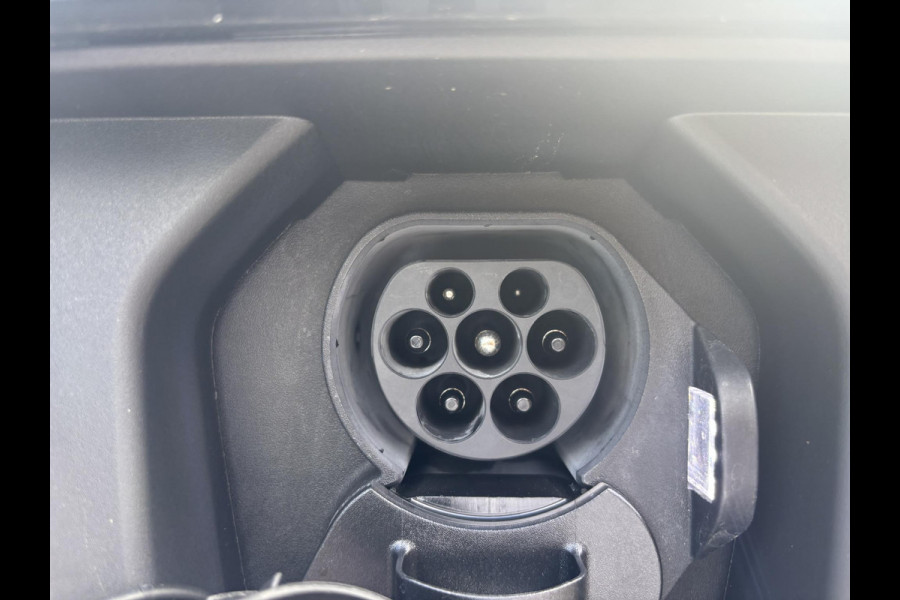 Kia Niro AIR 64kWh VAN: 43.990,- VOOR: 35.877,- UW HERFSTVOORDEEL: 8.023,- EURO | NIEUWE AUTO! | INCL. VOLLEDIGE KIA GARANTIE | RIJKLAARPRIJS