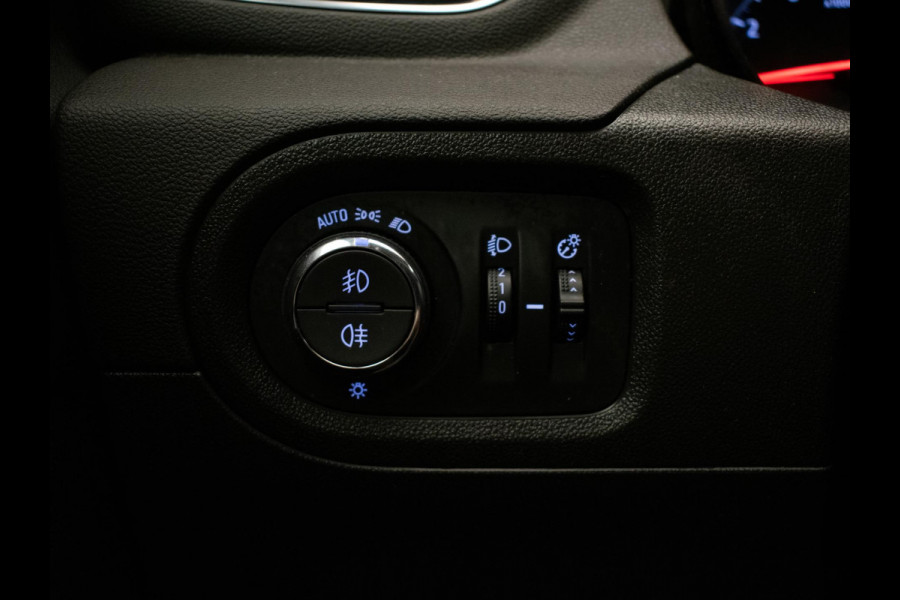 Opel Grandland X 1.2 Turbo Innovation Sport (APPLE CARPLAY,NAVI,PDC,LED,CRUISE,CLIMATE,SPORTSTOELEN,LM VELGEN,NETTE STAAT)