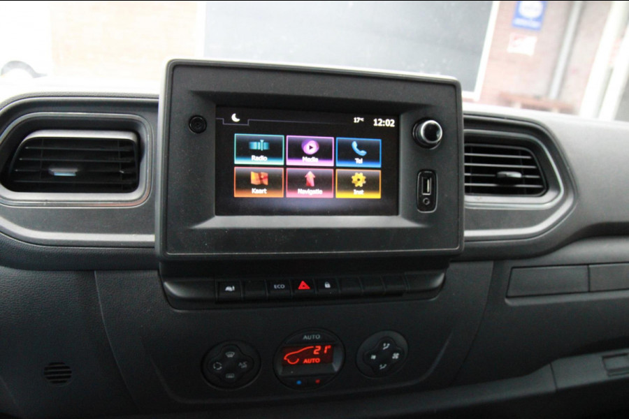 Renault Master T35 2.3 dCi 135PK L3H2 / Trekhaak / Camera / Navi / 3 zits
