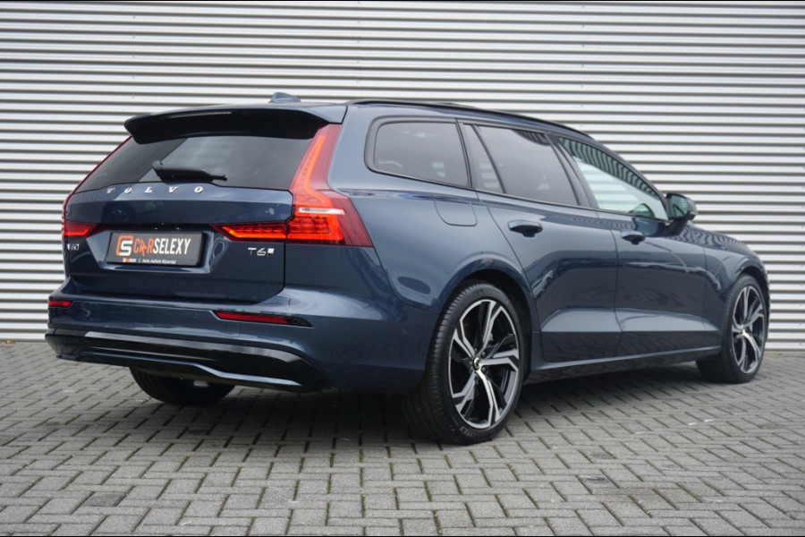 Volvo V60 PHEV T6 AWD ULTRA DARK SCHUIFDAK | WINTERPACK | H&K AUDIO | LUXE