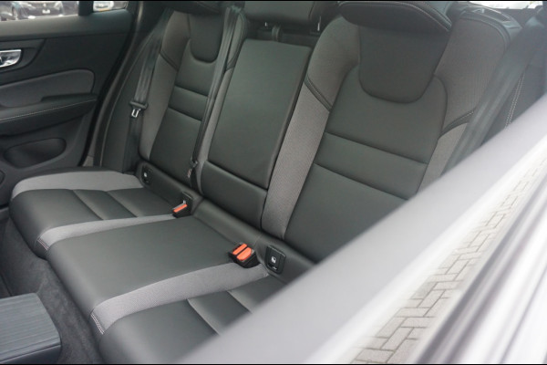 Volvo V60 PHEV T6 AWD ULTRA DARK SCHUIFDAK | WINTERPACK | H&K AUDIO | LUXE
