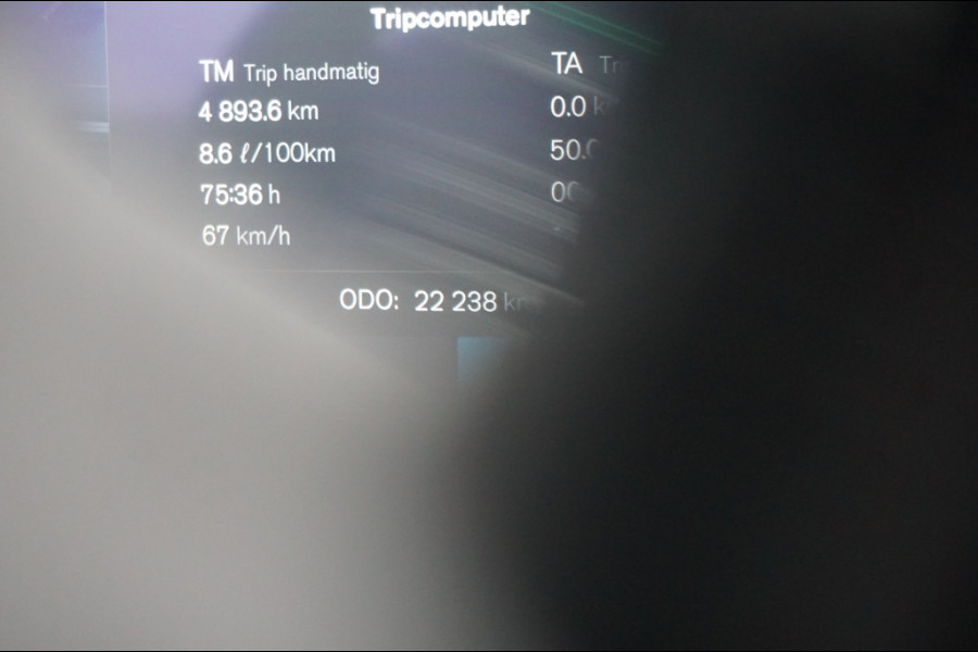 Volvo V60 PHEV T6 AWD ULTRA DARK SCHUIFDAK | WINTERPACK | H&K AUDIO | LUXE