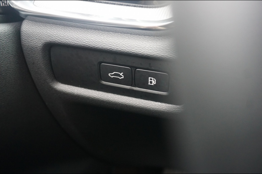 Volvo V60 PHEV T6 AWD ULTRA DARK SCHUIFDAK | WINTERPACK | H&K AUDIO | LUXE