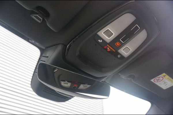 Volvo V60 PHEV T6 AWD ULTRA DARK SCHUIFDAK | WINTERPACK | H&K AUDIO | LUXE
