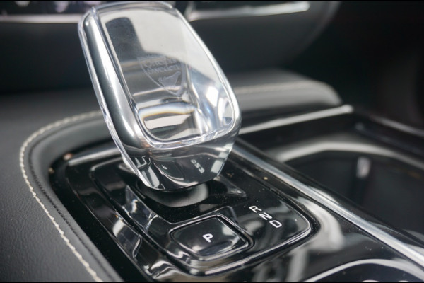 Volvo V60 PHEV T6 AWD ULTRA DARK SCHUIFDAK | WINTERPACK | H&K AUDIO | LUXE