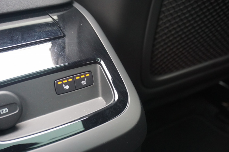 Volvo V60 PHEV T6 AWD ULTRA DARK SCHUIFDAK | WINTERPACK | H&K AUDIO | LUXE