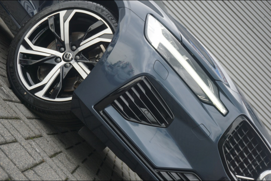 Volvo V60 PHEV T6 AWD ULTRA DARK SCHUIFDAK | WINTERPACK | H&K AUDIO | LUXE