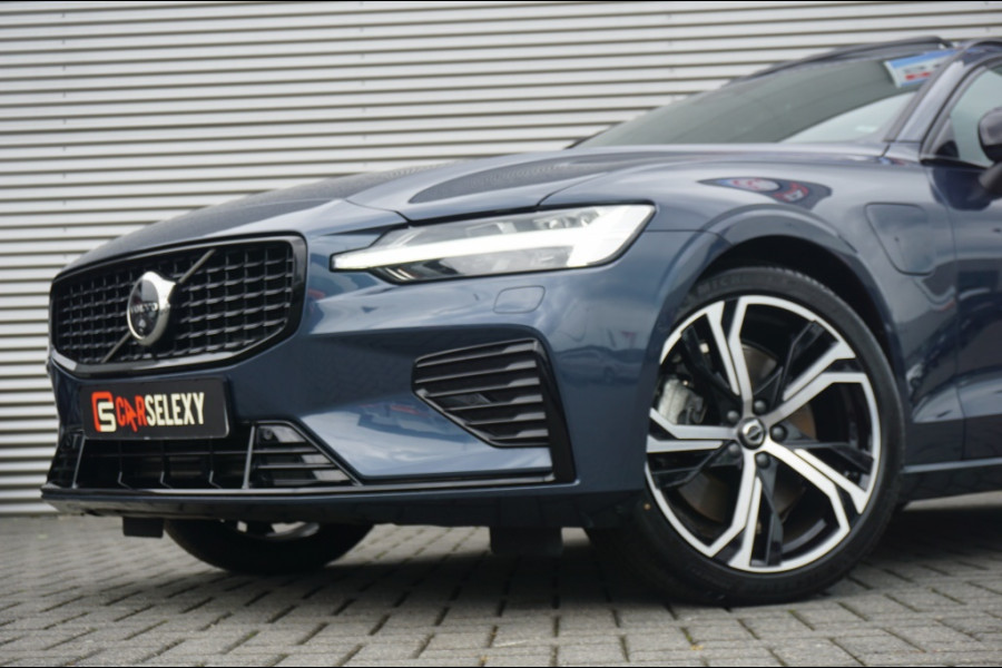 Volvo V60 PHEV T6 AWD ULTRA DARK SCHUIFDAK | WINTERPACK | H&K AUDIO | LUXE