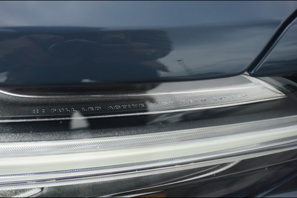 Volvo V60 PHEV T6 AWD ULTRA DARK SCHUIFDAK | WINTERPACK | H&K AUDIO | LUXE